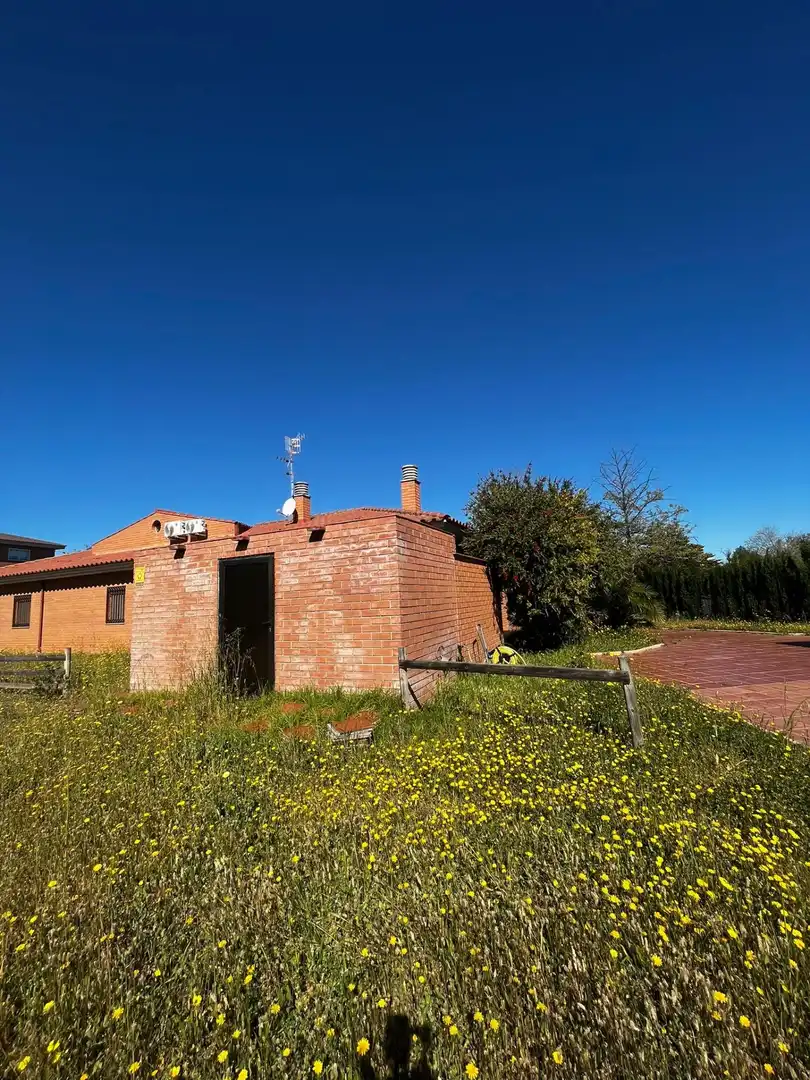 Vista exterior de Casa o xalet en venda en Tortosa amb Calefacció i Alarma