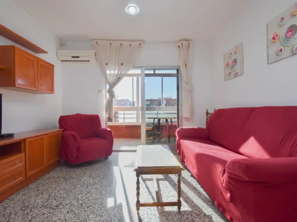 Wohnzimmer von Wohnung zur Miete in Granada mit Möbliert