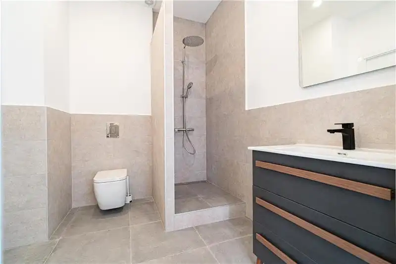 Bany de Apartament en venda en  Palma de Mallorca amb Aire condicionat i Balcó