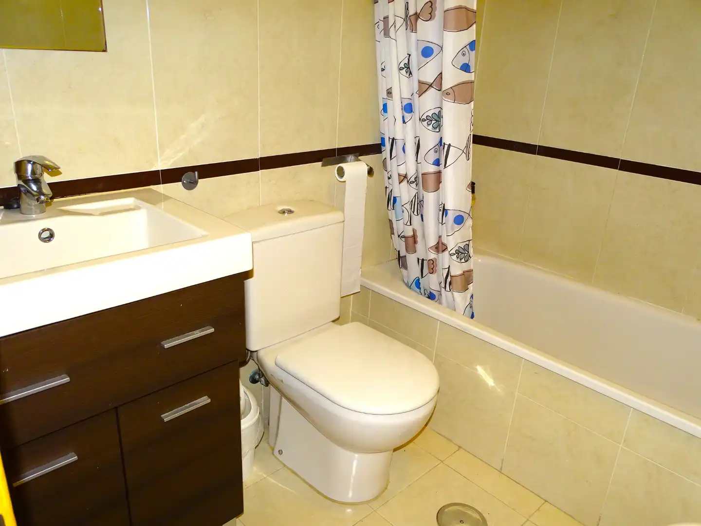 Bathroom of Flat for sale in Rincón de la Victoria  with Air Conditioner, Parquet flooring and Terrace