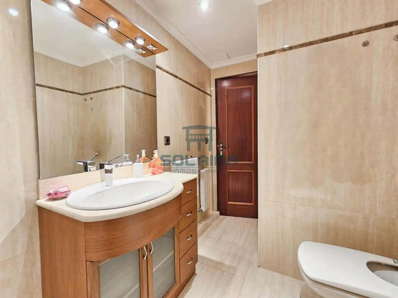 Baño de Piso en venta en Ourense Capital  con Calefacción, Trastero y Amueblado