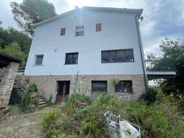 Casa con balcone in vendita a Sant Feliu de Codines