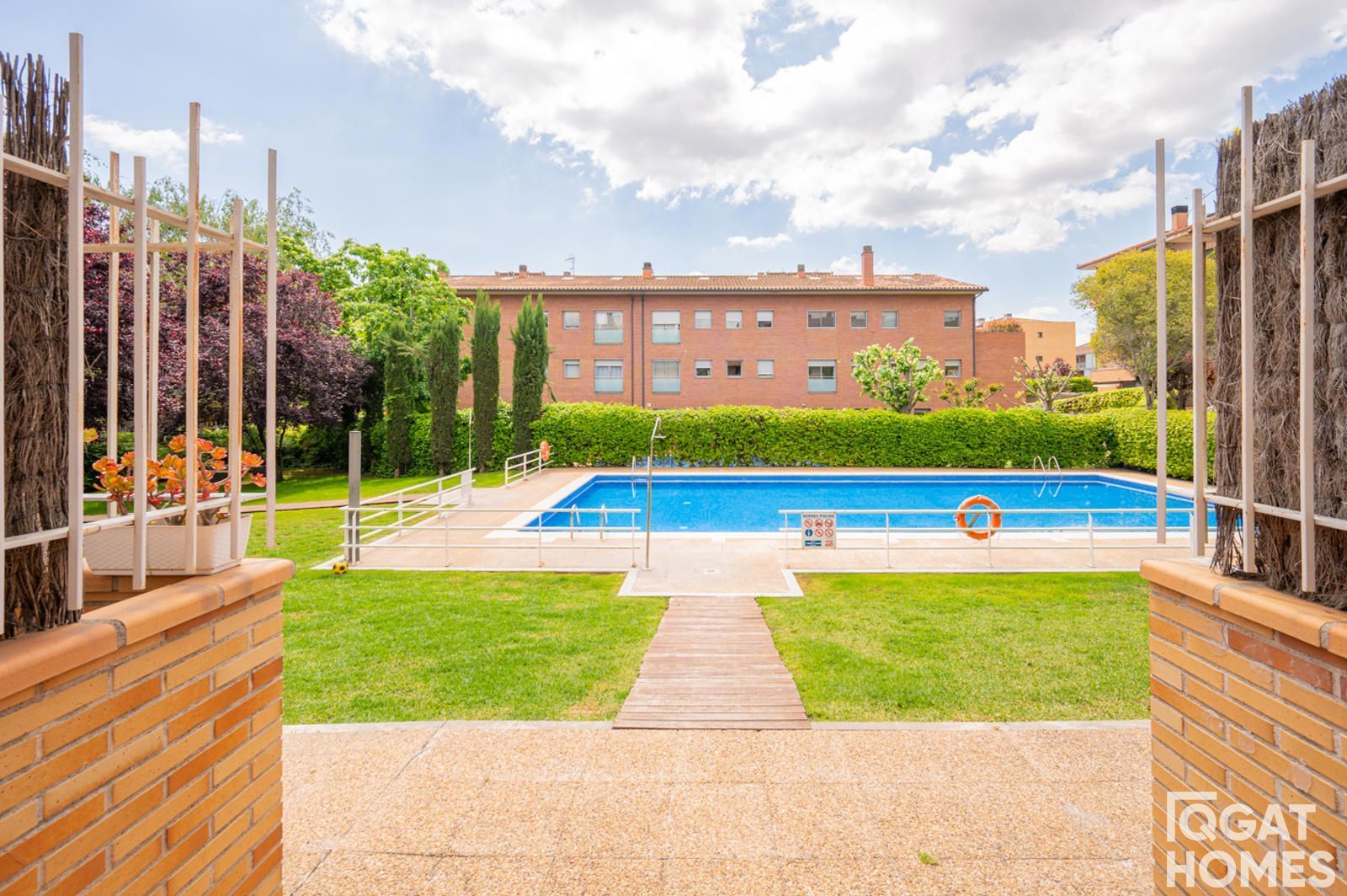 Piscina de Pis en venda en Sant Cugat del Vallès amb Aire condicionat, Calefacció i Terrassa