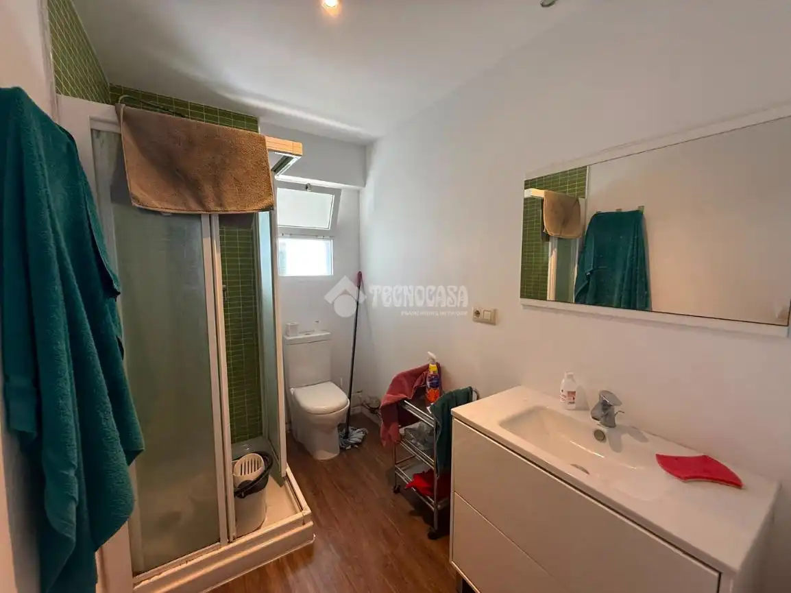Habitación de Piso en venta en Valencia con Parquet y Alarma