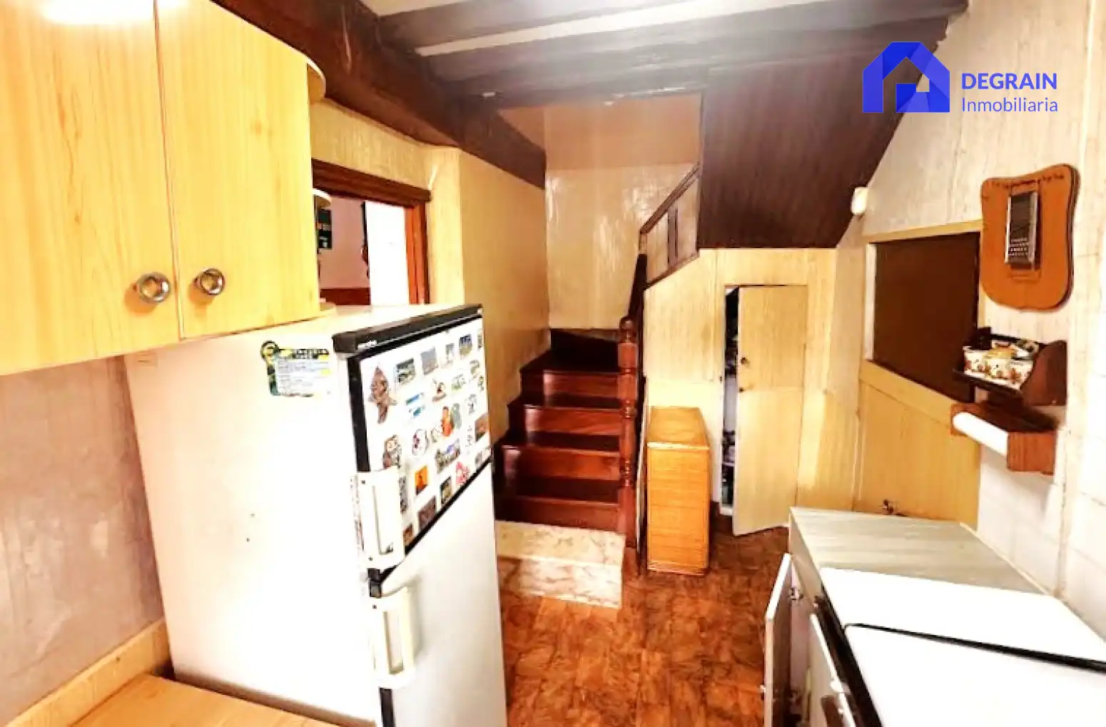 Küche von Einfamilien-Reihenhaus zum Verkauf in Oviedo  mit Privatgarten und Terrasse