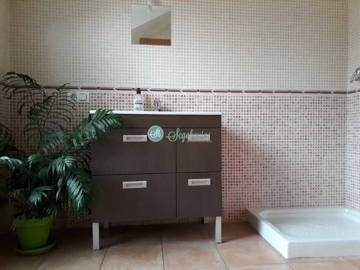 Baño de Casa o chalet en venta en Los Huertos con Calefacción y Trastero
