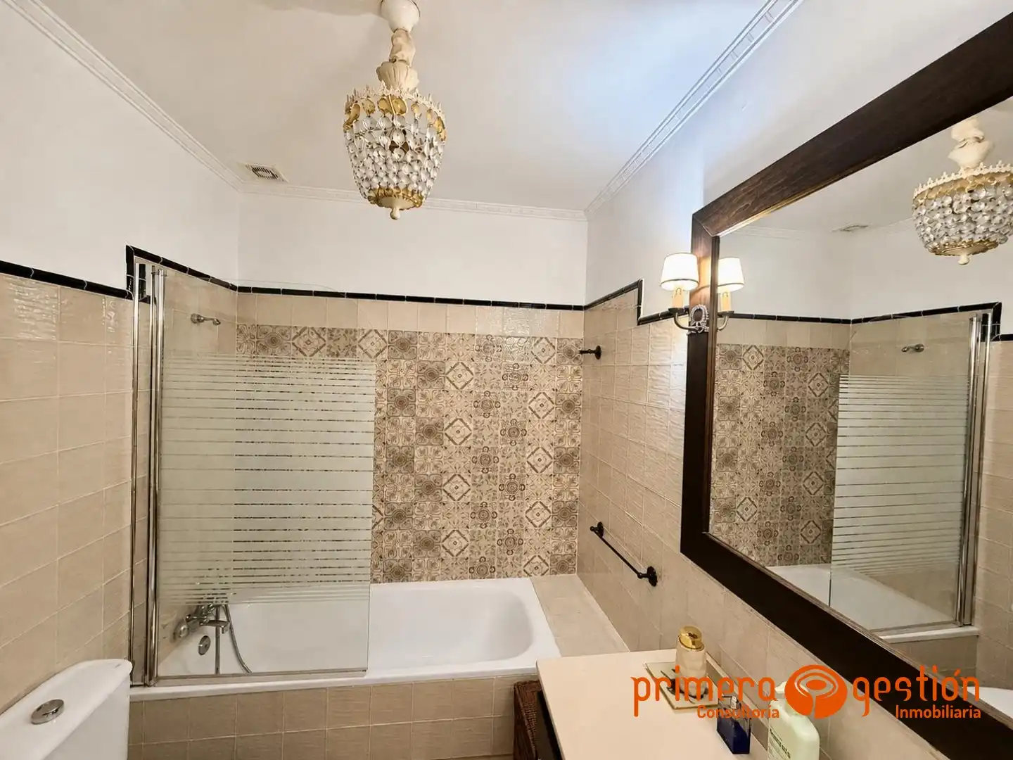 Baño de Casa o chalet en venta en Lora del Río con Aire acondicionado, Calefacción y Terraza