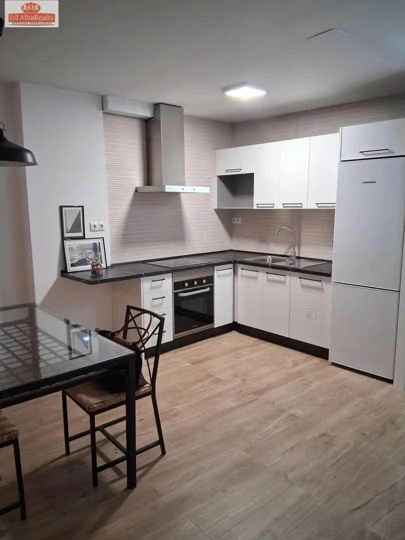 Cuina de Apartament de lloguer en Albacete amb Aire condicionat, Moblat i Balcó