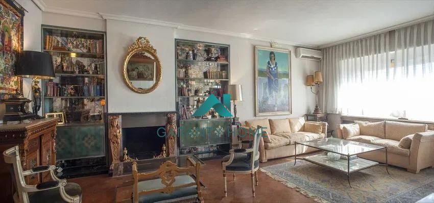 Living room of Flat for sale in  Madrid Capital  with Air Conditioner, Heating and Private garden