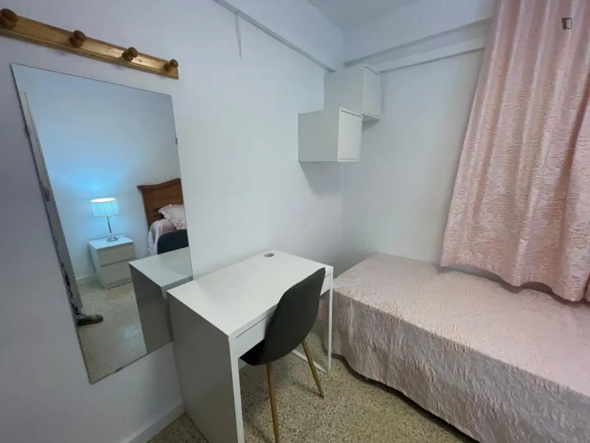 Room in Alegría de la Huerta- Jardín de Málaga