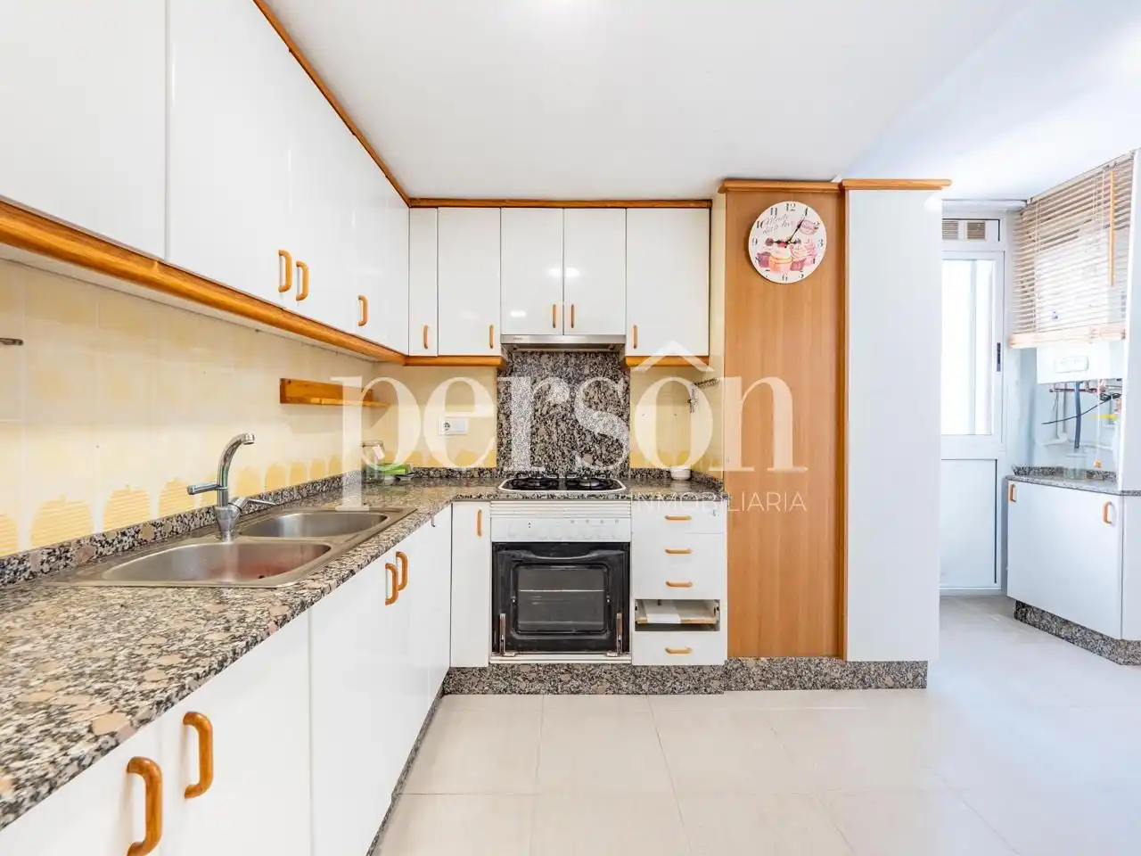 Cocina de Piso de alquiler en Valencia con Aire acondicionado y Terraza