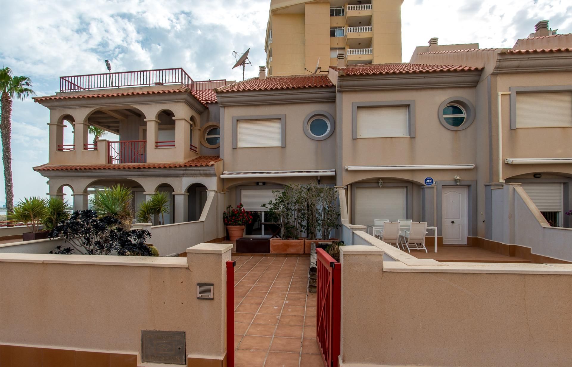 Exterior view of Duplex for sale in La Manga del Mar Menor  with Air Conditioner, Private garden and Terrace