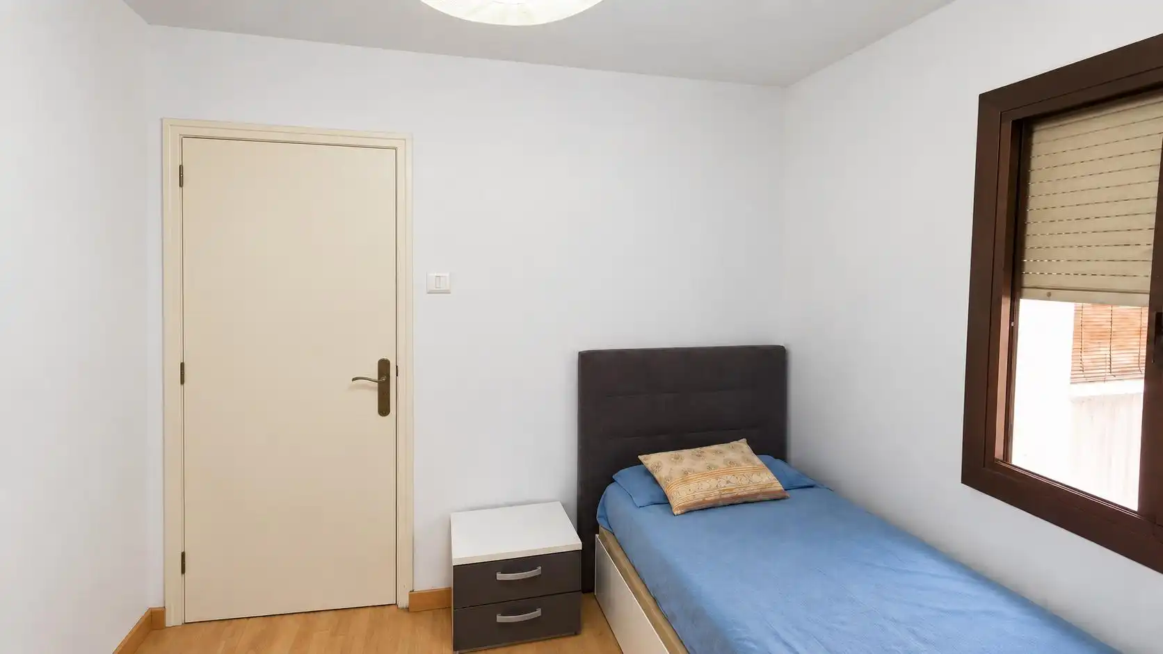 Flat with terrace for sale in Calle Calle Maestro Caballero, imagen 13