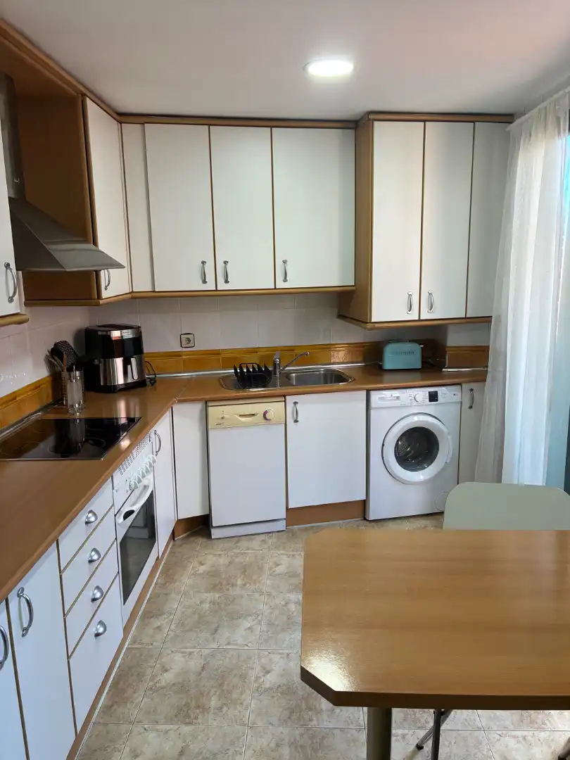 Cocina de Dúplex en venta en Velilla de San Antonio con Aire acondicionado, Calefacción y Parquet