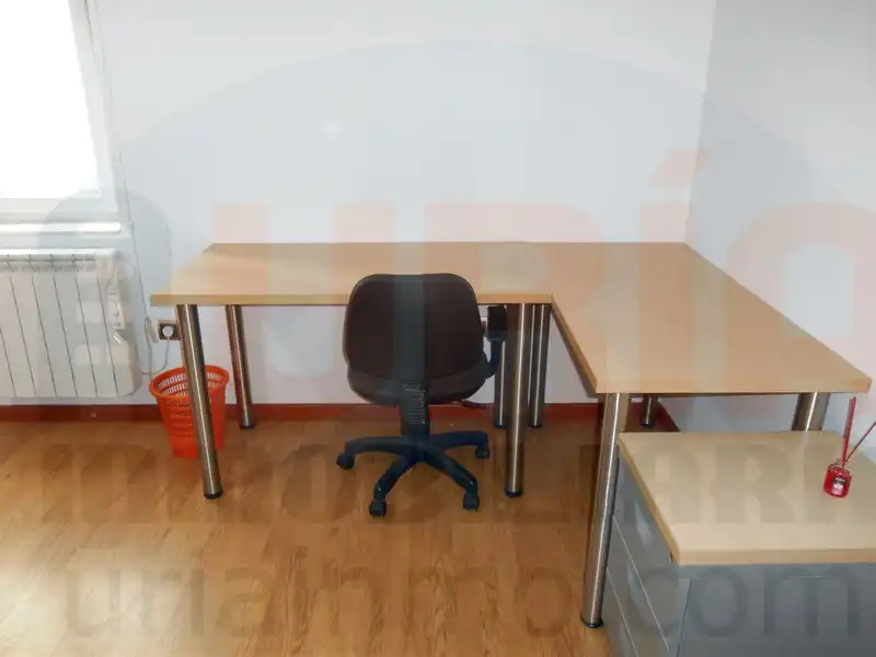 Piso en venta en Oviedo  con Calefacción, Trastero y Amueblado