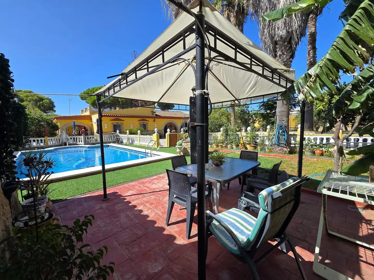 Terrasse von Haus oder Chalet zum Verkauf in Chiclana de la Frontera mit Privatgarten, Abstellraum und Schwimmbad