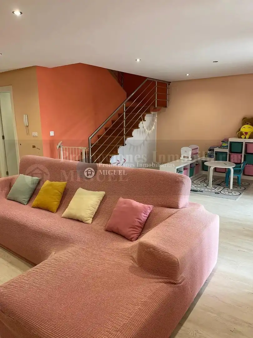 Sala de estar de Casa adosada en venta en Verín