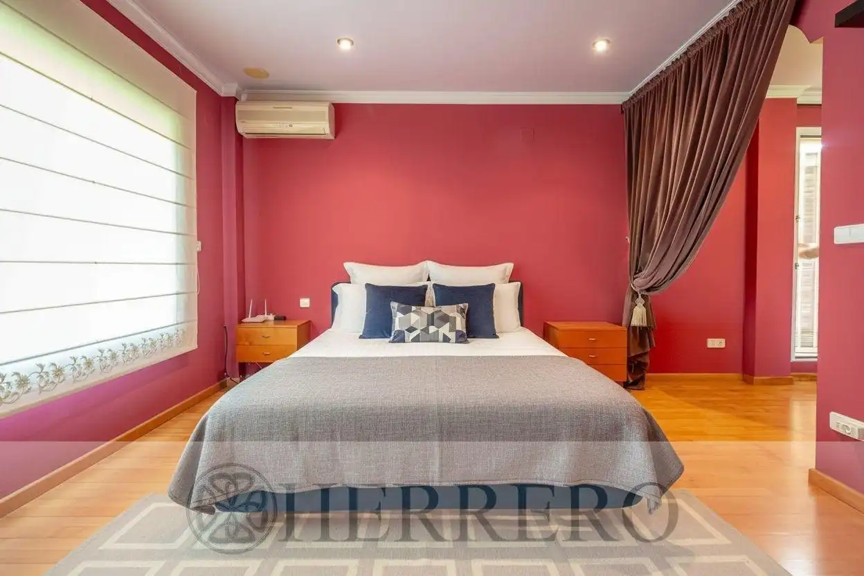 Habitación de Casa o chalet en venta en Gandia con Aire acondicionado, Calefacción y Jardín privado