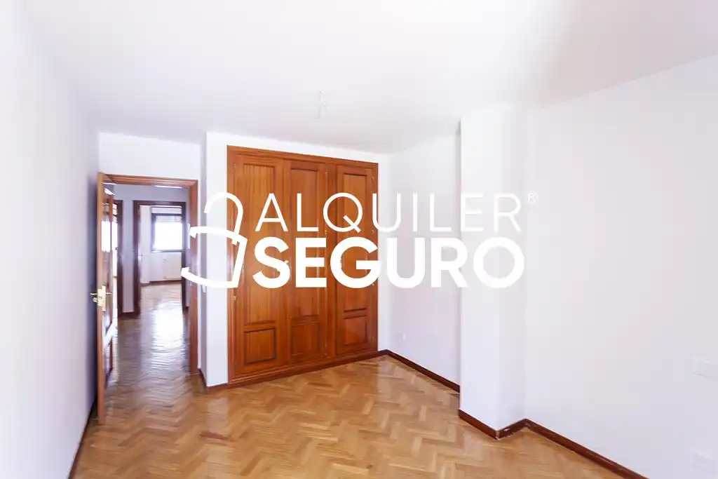 Dormitori de Casa o xalet de lloguer en Madrid amb Aire condicionat, Calefacció i Terrassa