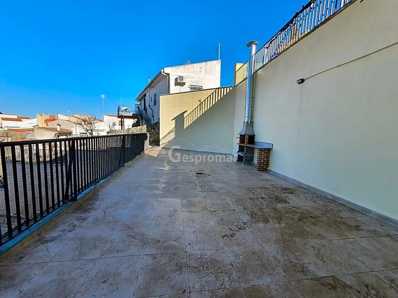Terrassa de Casa adosada en venda en Belmonte de Tajo amb Calefacció, Jardí privat i Terrassa