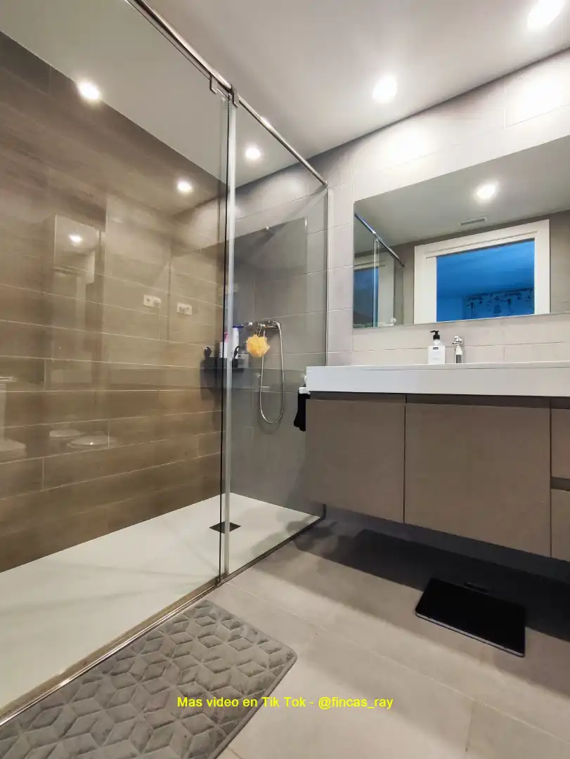 Baño de Piso en venta en Ripollet con Aire acondicionado, Calefacción y Parquet