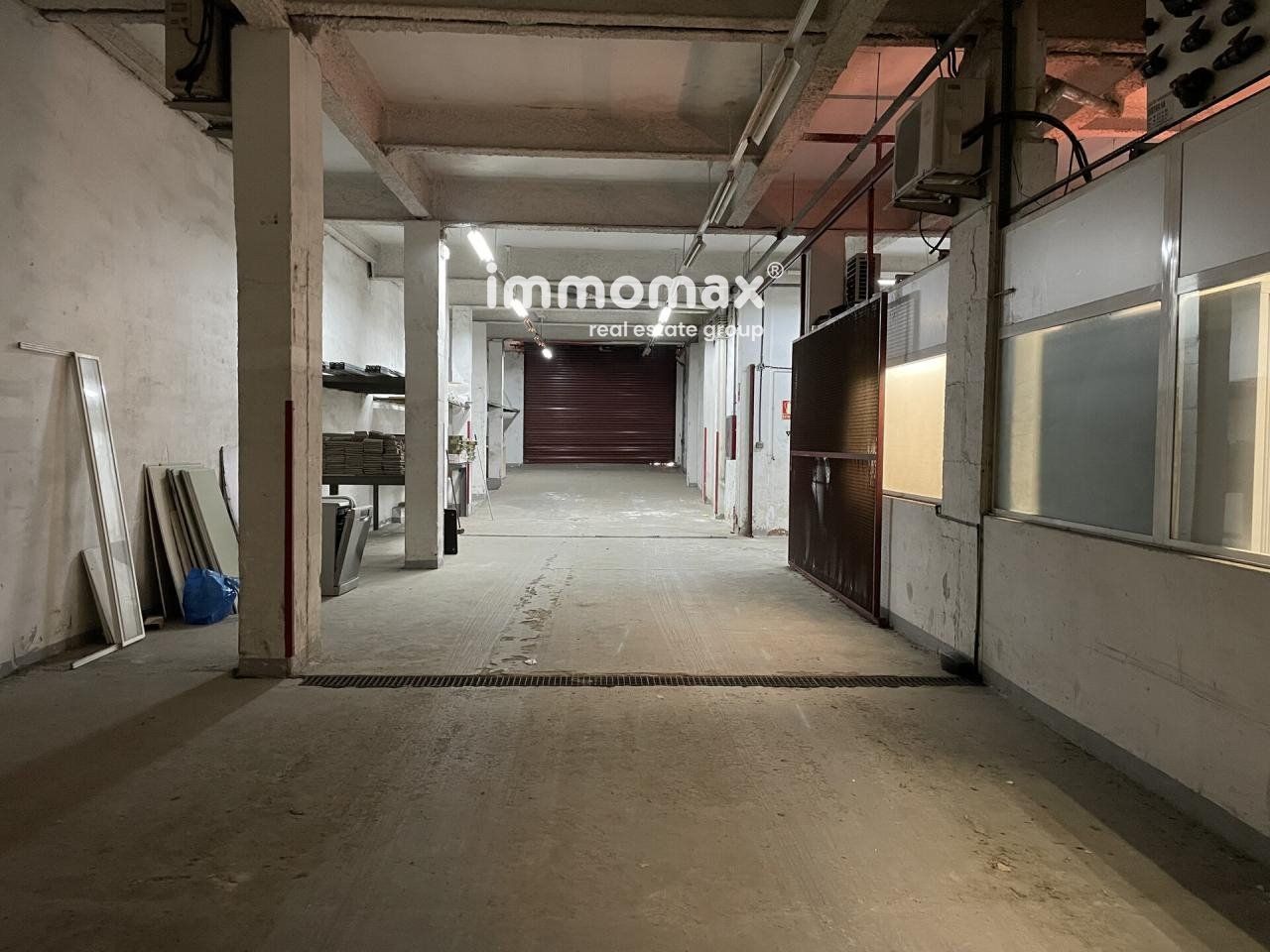 Premises for sale in L'Hospitalet de Llobregat  with Air Conditioner