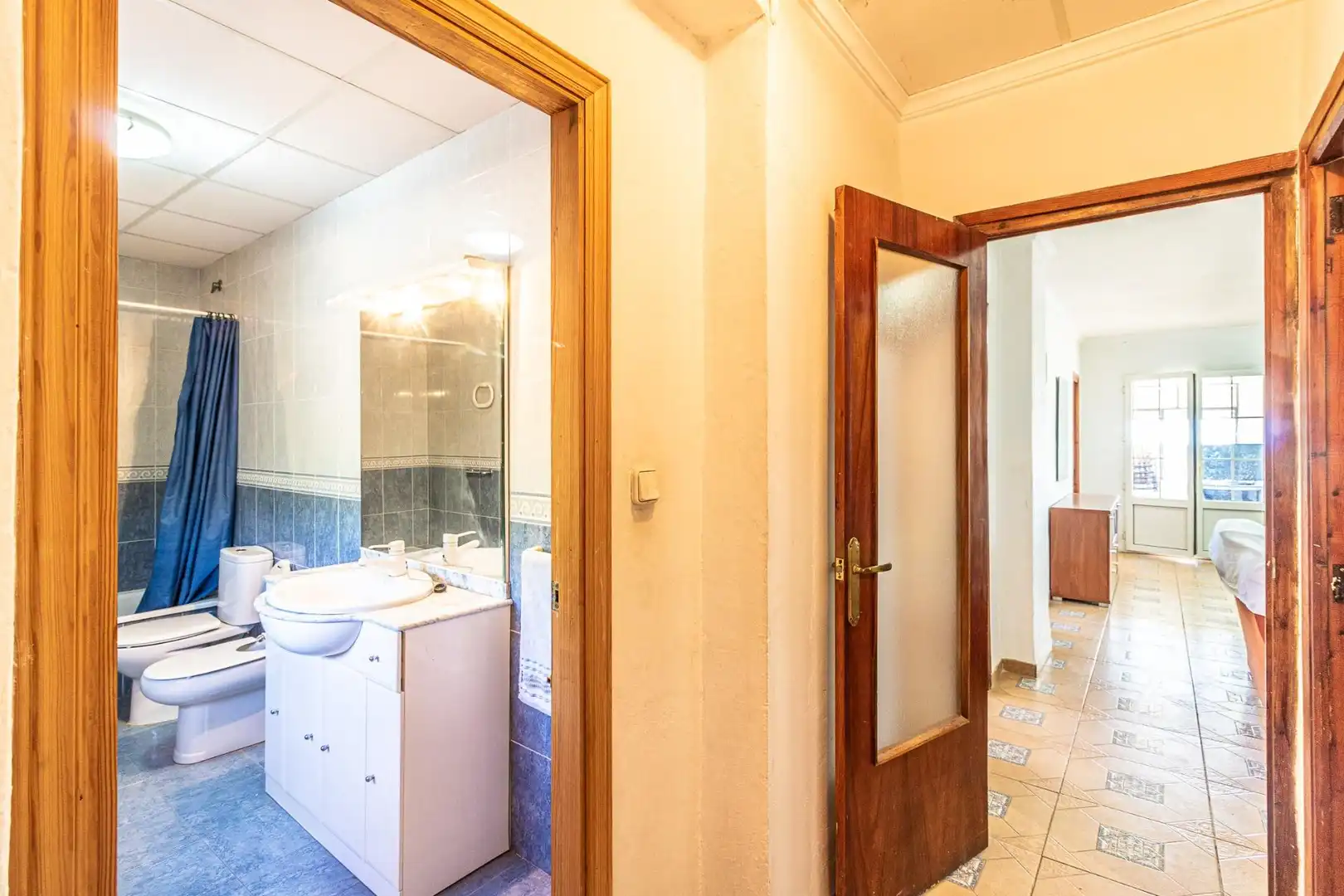 Badezimmer von Haus oder Chalet zum Verkauf in Carlet mit Privatgarten, Terrasse und Schwimmbad