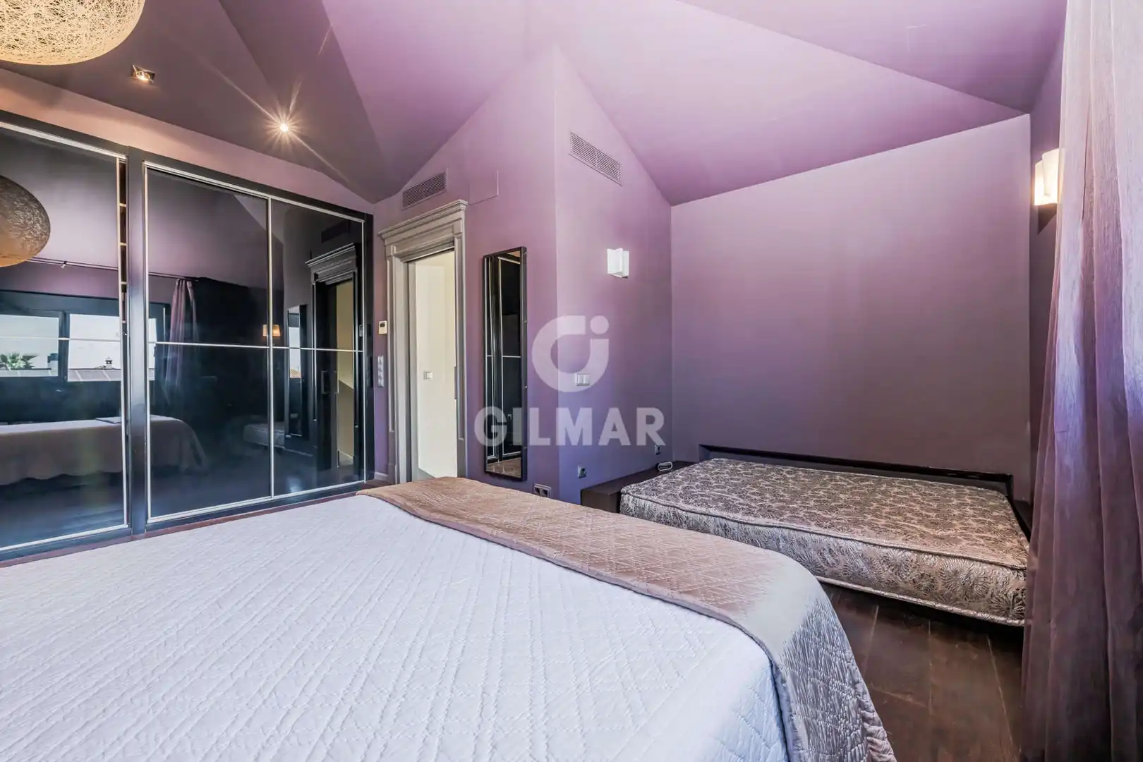 Habitación de Casa o chalet en venta en Bormujos con Calefacción, Jardín privado y Piscina