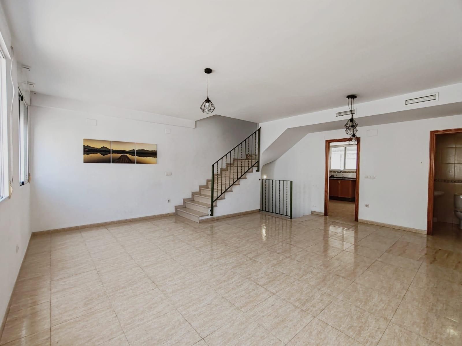 Casa adosada en venda en Real de Gandia amb Terrassa i Balcó