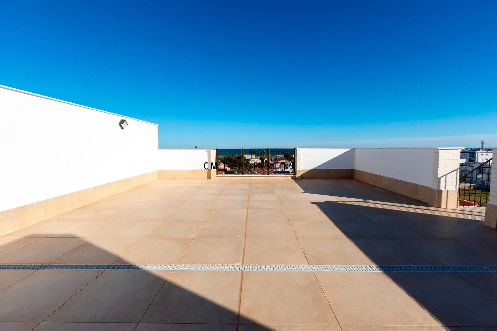 Terrace of Attic for rent in Sagunto / Sagunt  with Air Conditioner, Heating and Parquet flooring