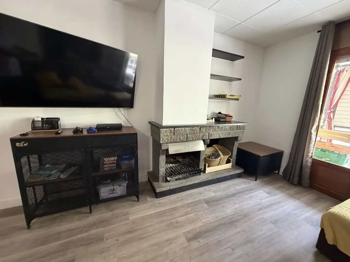 Casa adosada en venta en Manlleu con Calefacción, Terraza y Balcón