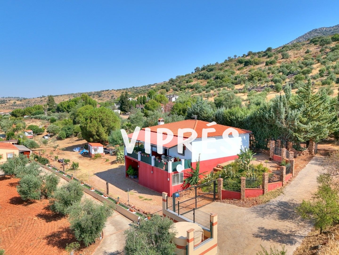 Vista exterior de Casa o xalet en venda en Alange amb Calefacció i Piscina
