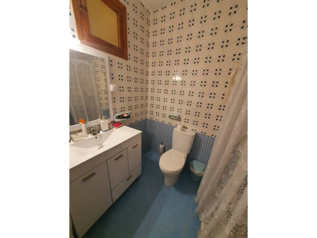 Bany de Casa o xalet en venda en Úbeda amb Aire condicionat i Terrassa
