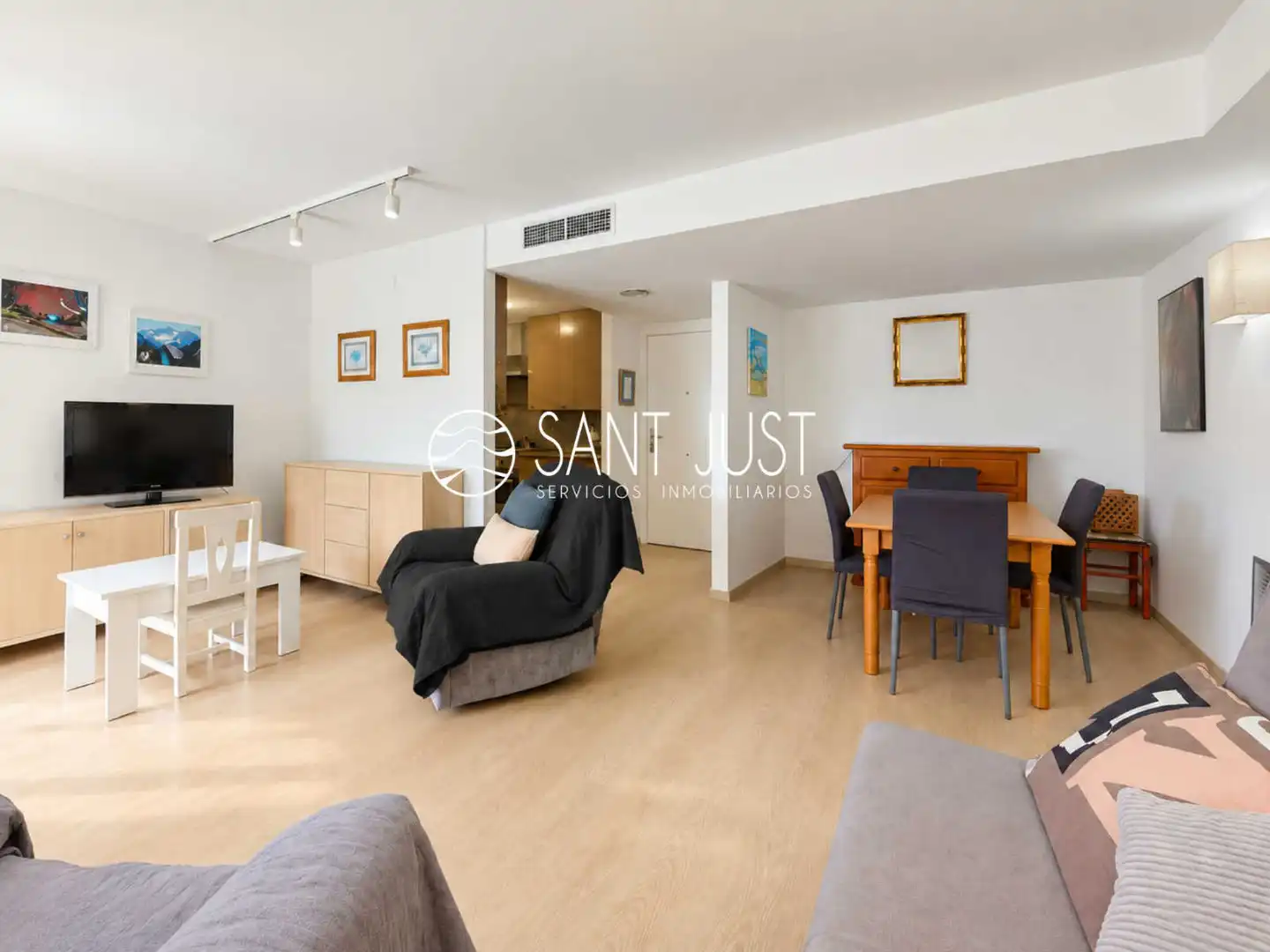 Apartment with pool for sale in Carrer d'Emili Vendrell 8, imagen 3