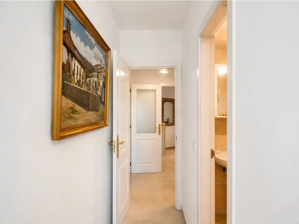 Flat for sale in Fuengirola  with Air Conditioner, Terrace and Swimming Pool