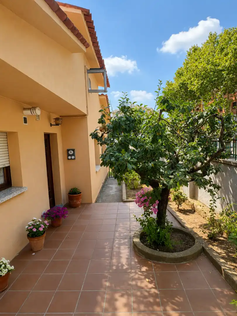 Terrassa de Casa o xalet en venda en Llinars del Vallès amb Calefacció, Jardí privat i Moblat