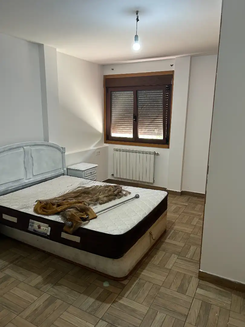 Dormitori de Casa o xalet en venda en Tomiño amb Calefacció, Jardí privat i Moblat