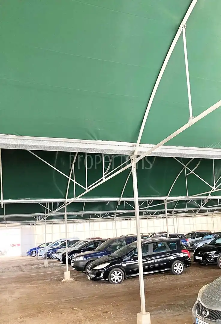 Außenansicht von Fabrikhallen zur Miete in Elche / Elx
