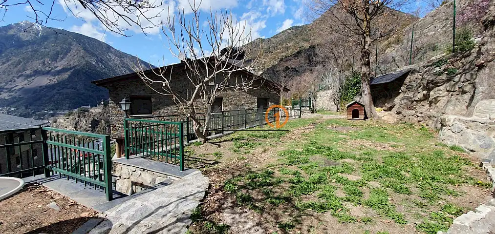 Casa aparellada amb jardí en venda a Engolasters, imagen 13