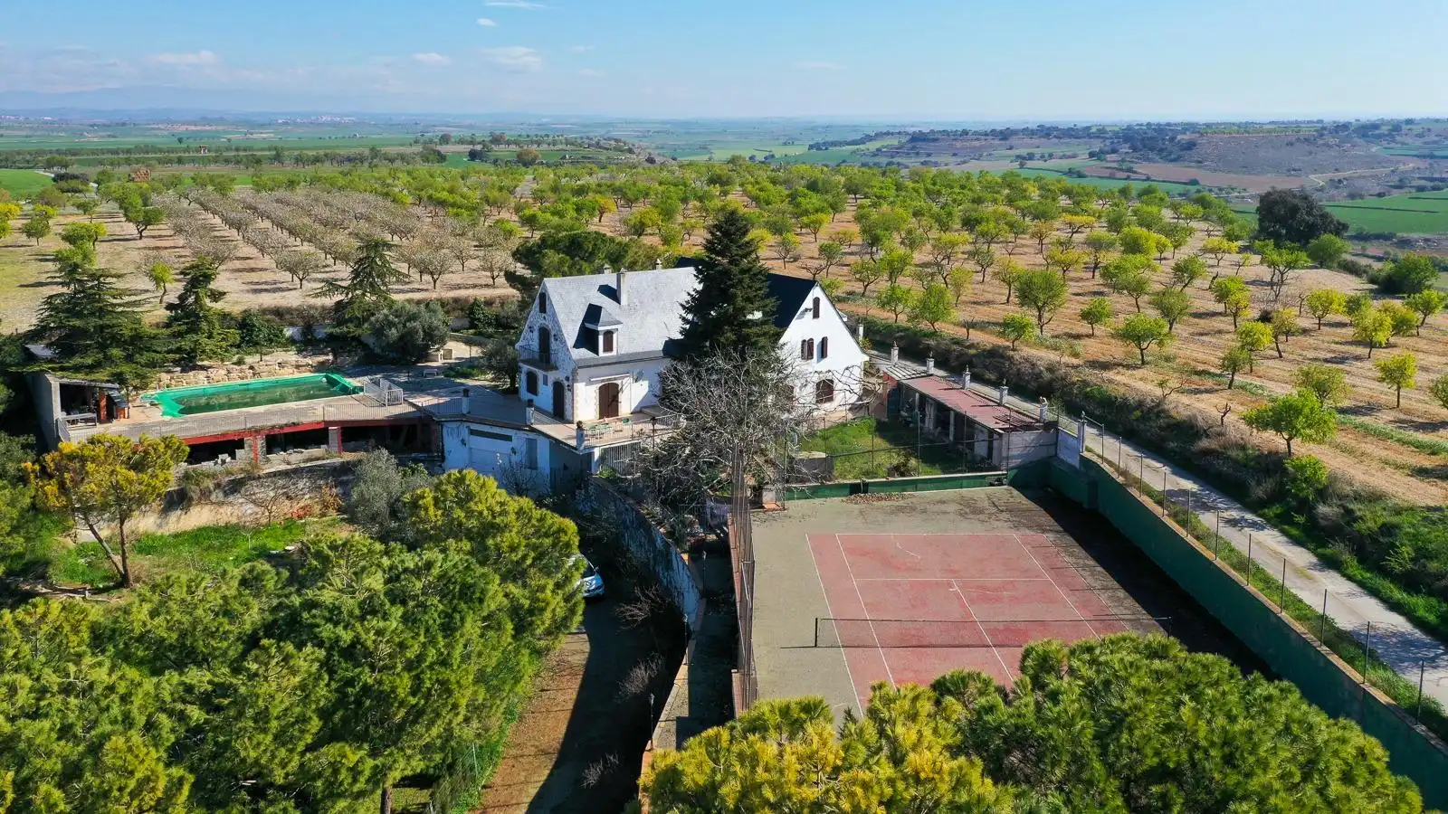 Garden of Country homes for sale in Tàrrega  with Air Conditioner, Heating and Private garden
