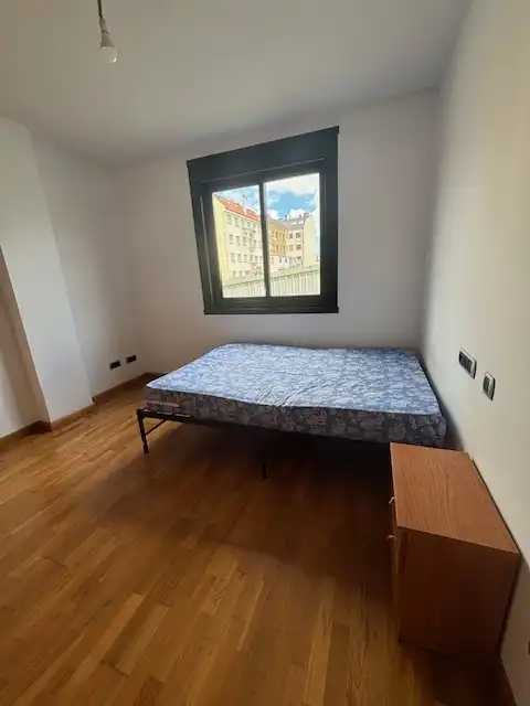 Habitación de Apartamento de alquiler en Narón con Calefacción, Parquet y Trastero