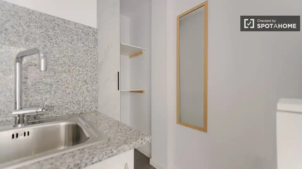 Habitación de Piso de alquiler en Valencia con Aire acondicionado, Calefacción y Amueblado