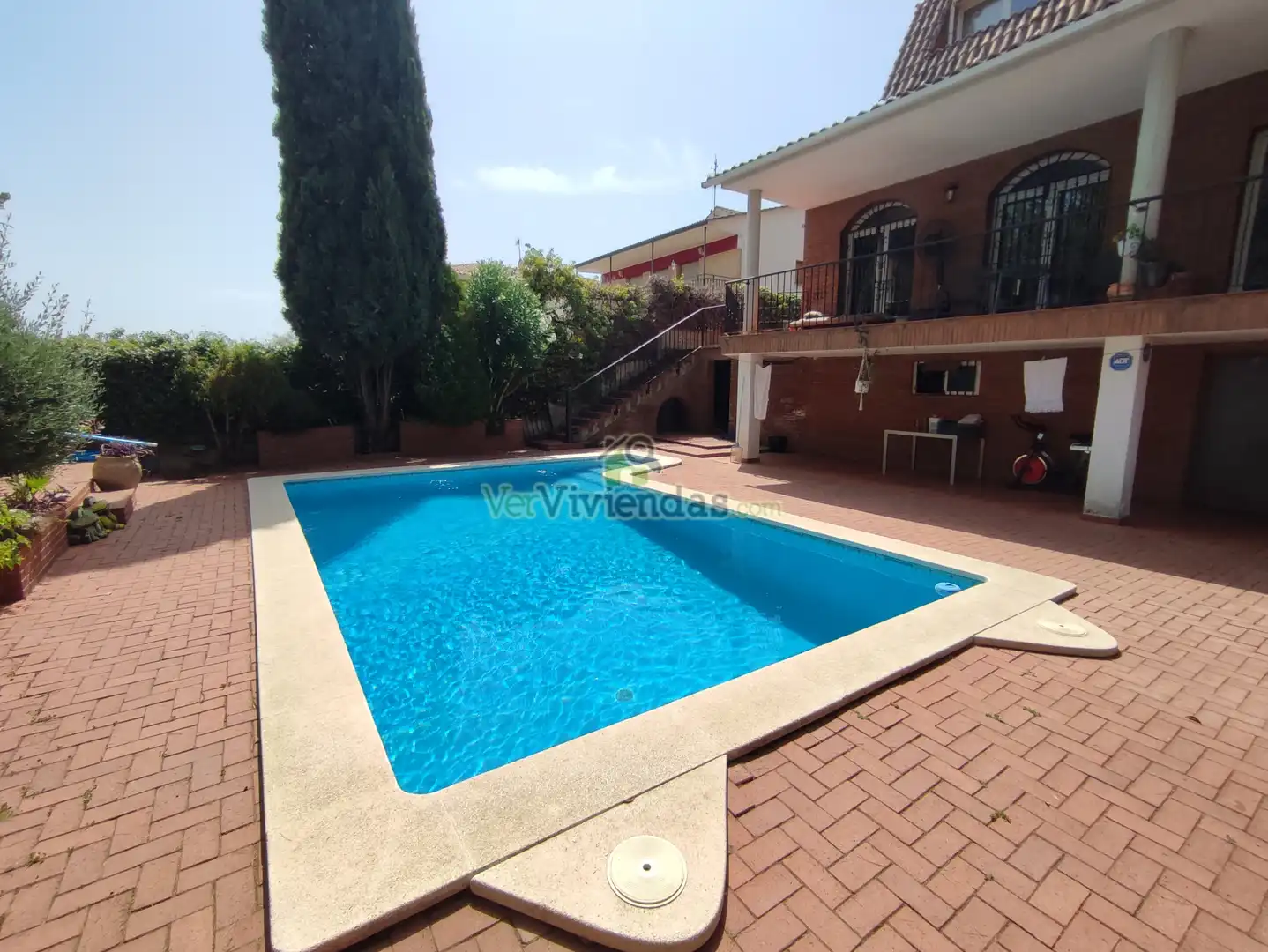 Piscina de Casa o xalet en venda en Esparreguera amb Aire condicionat, Calefacció i Jardí privat