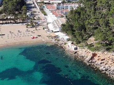 Adossat amb balcó en venda a Sant Joan de Labritja