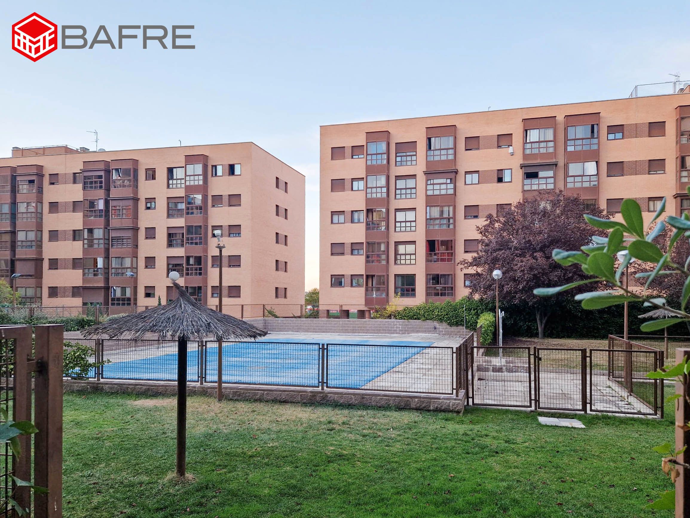 Exterior view of Flat for sale in  Madrid Capital  with Air Conditioner, Parquet flooring and Swimming Pool