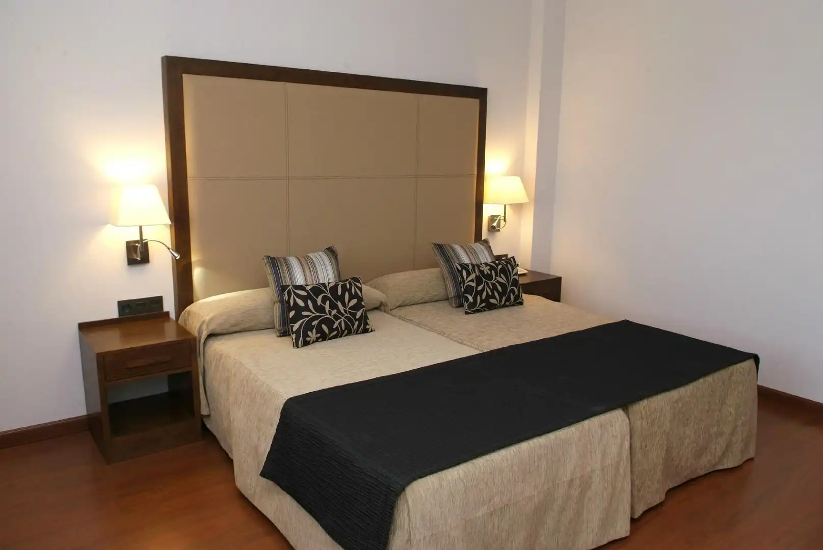 Habitación de Edificio en venta en Villarrubia de Santiago