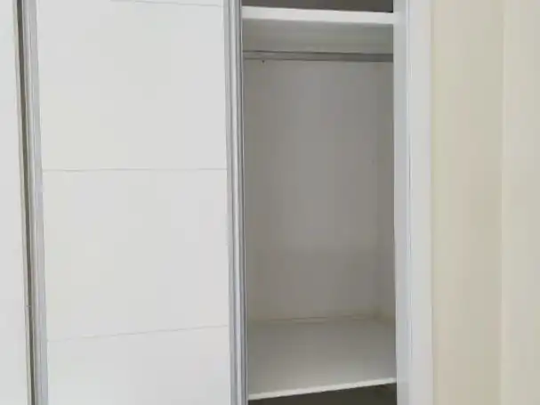 Dormitori de Pis de lloguer en  Sevilla Capital amb Aire condicionat