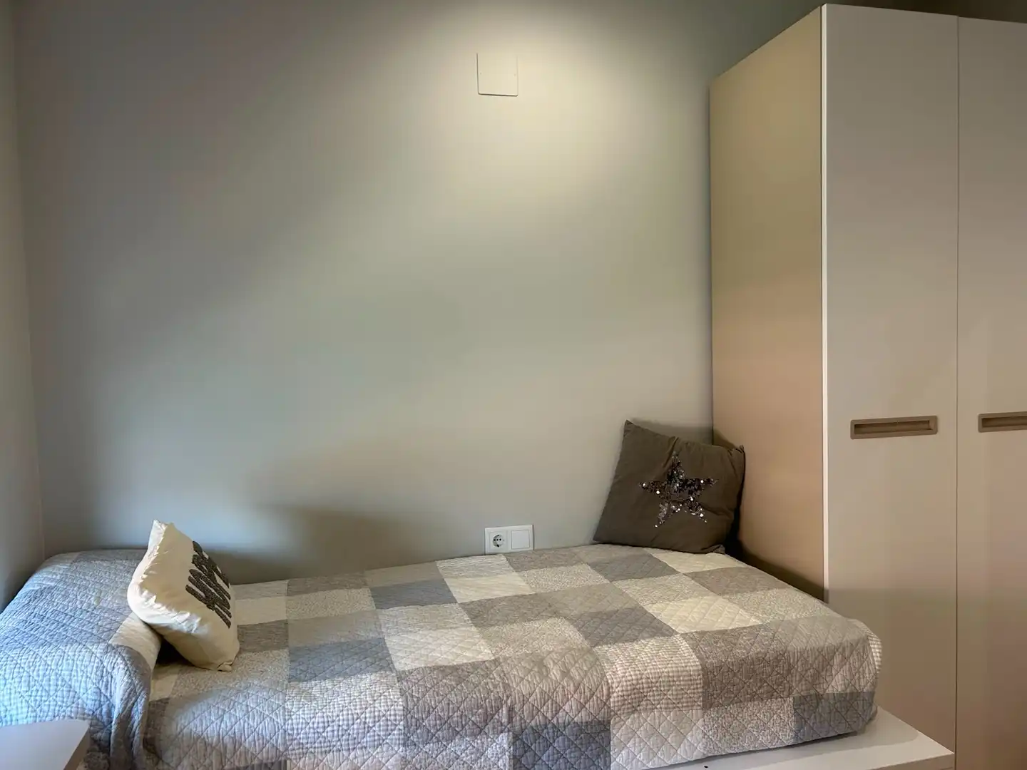 Habitación de Piso en venta en Valencia con Aire acondicionado, Amueblado y Balcón