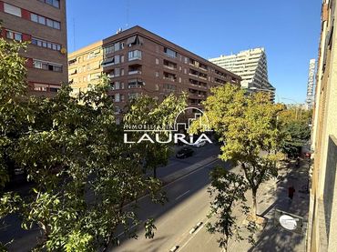 Dúplex con ascensor en alquiler en Avinguda de l'Institut Obrer de València