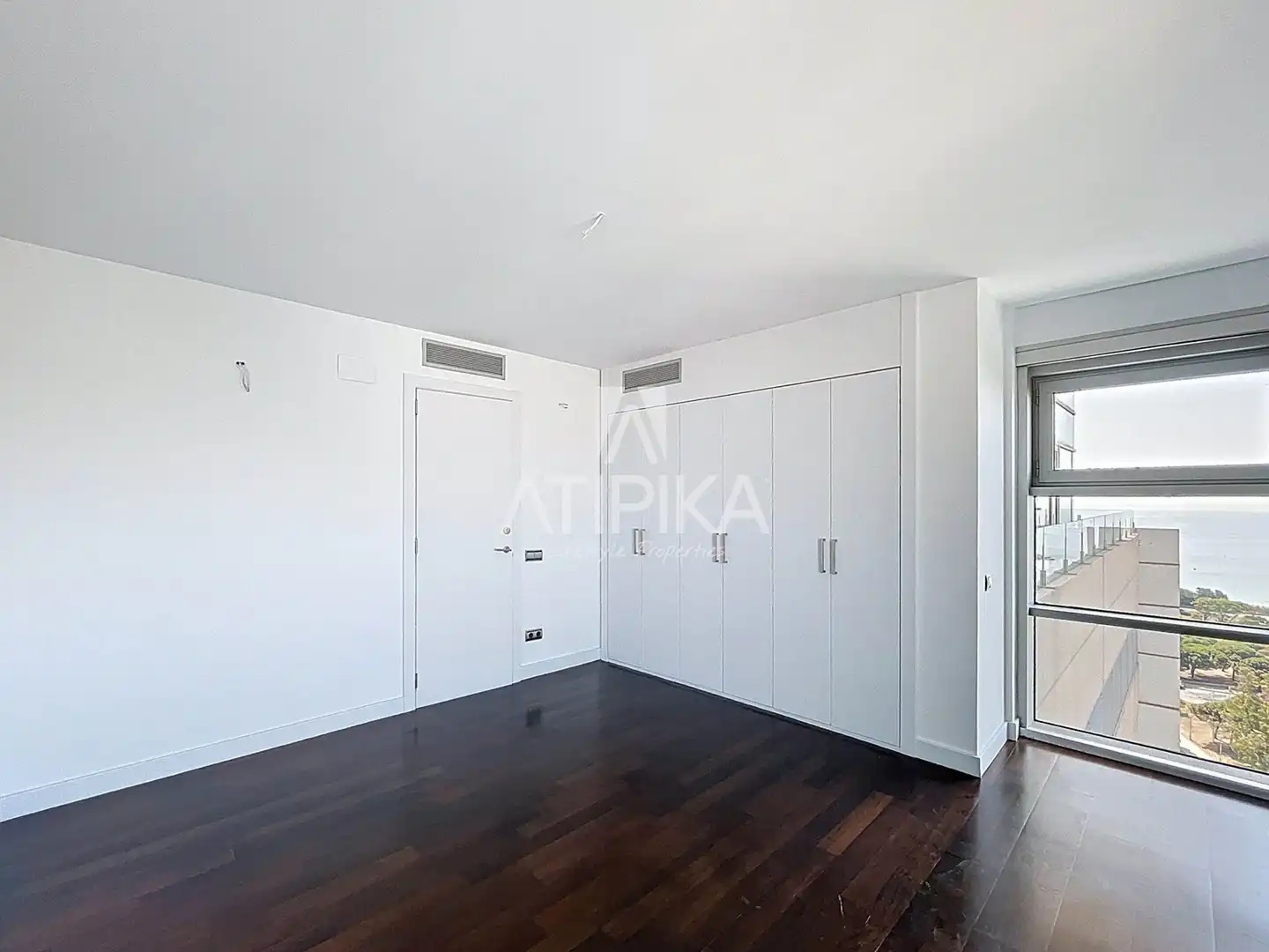 Habitación de Ático en venta en Barcelona con Aire acondicionado, Parquet y Terraza